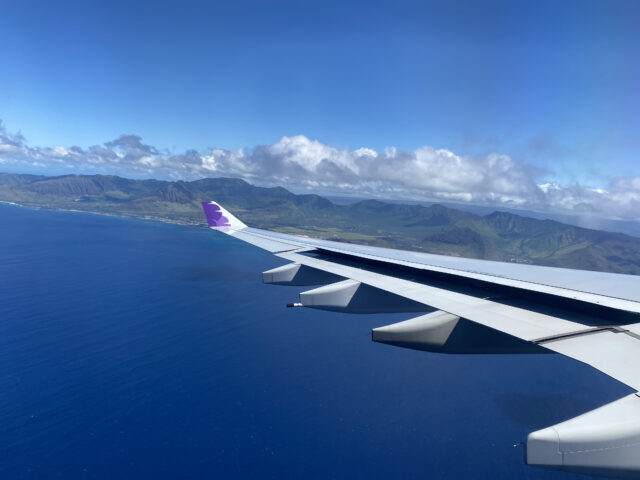 飛行機からのハワイの景色