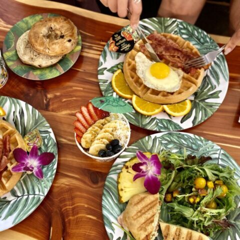 ハワイアンアロマカフェで朝食